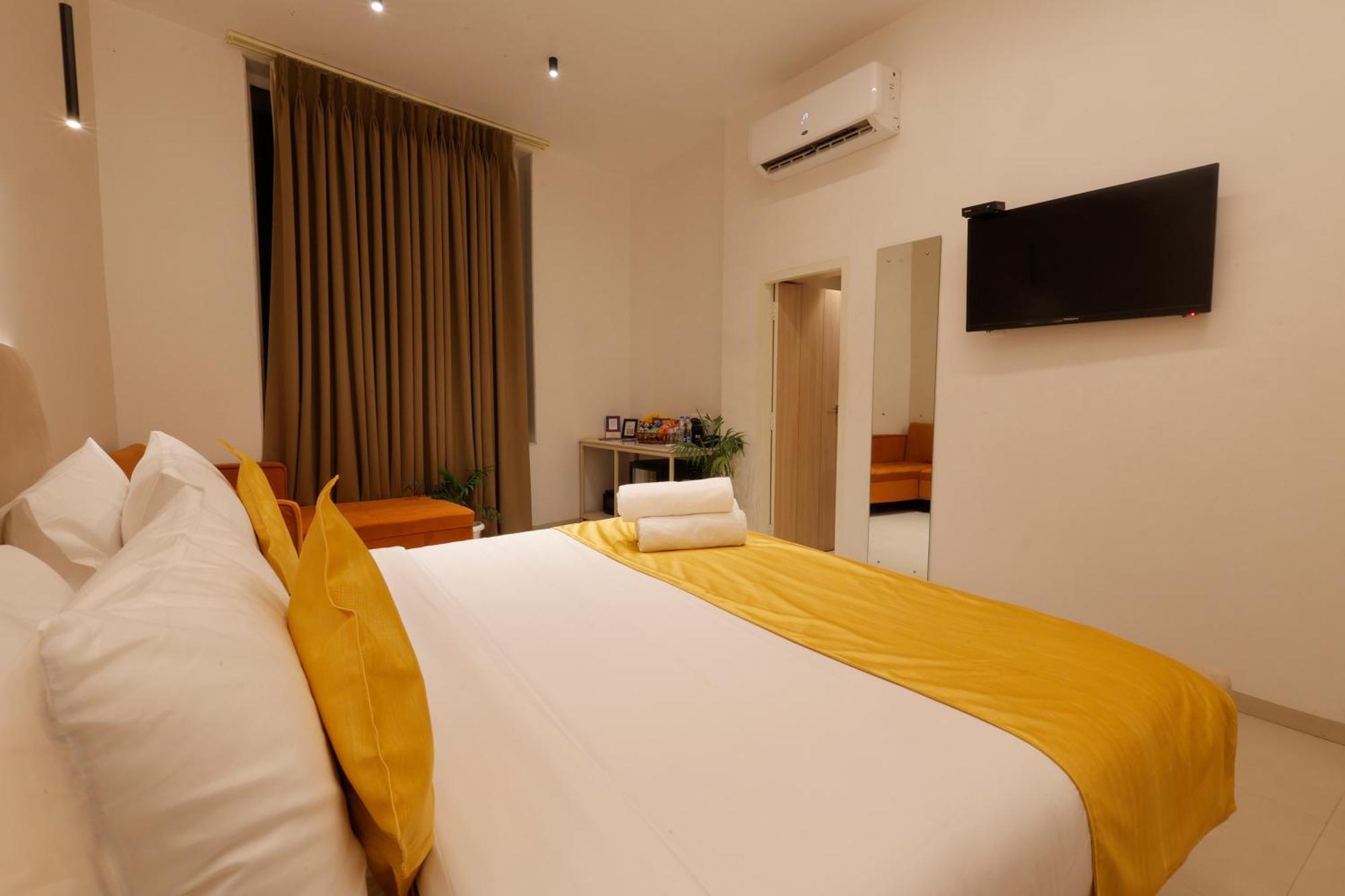 Hotel Varuna Varanasi Ngoại thất bức ảnh