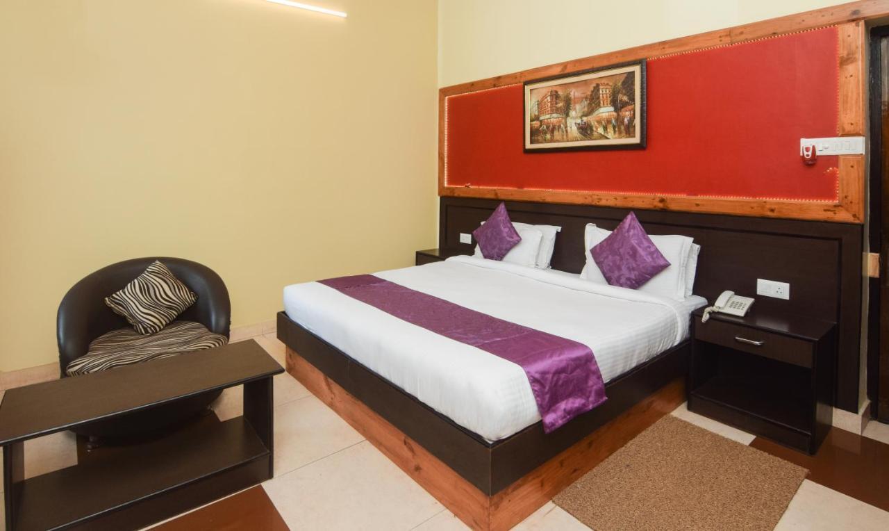 Hotel Varuna Varanasi Ngoại thất bức ảnh