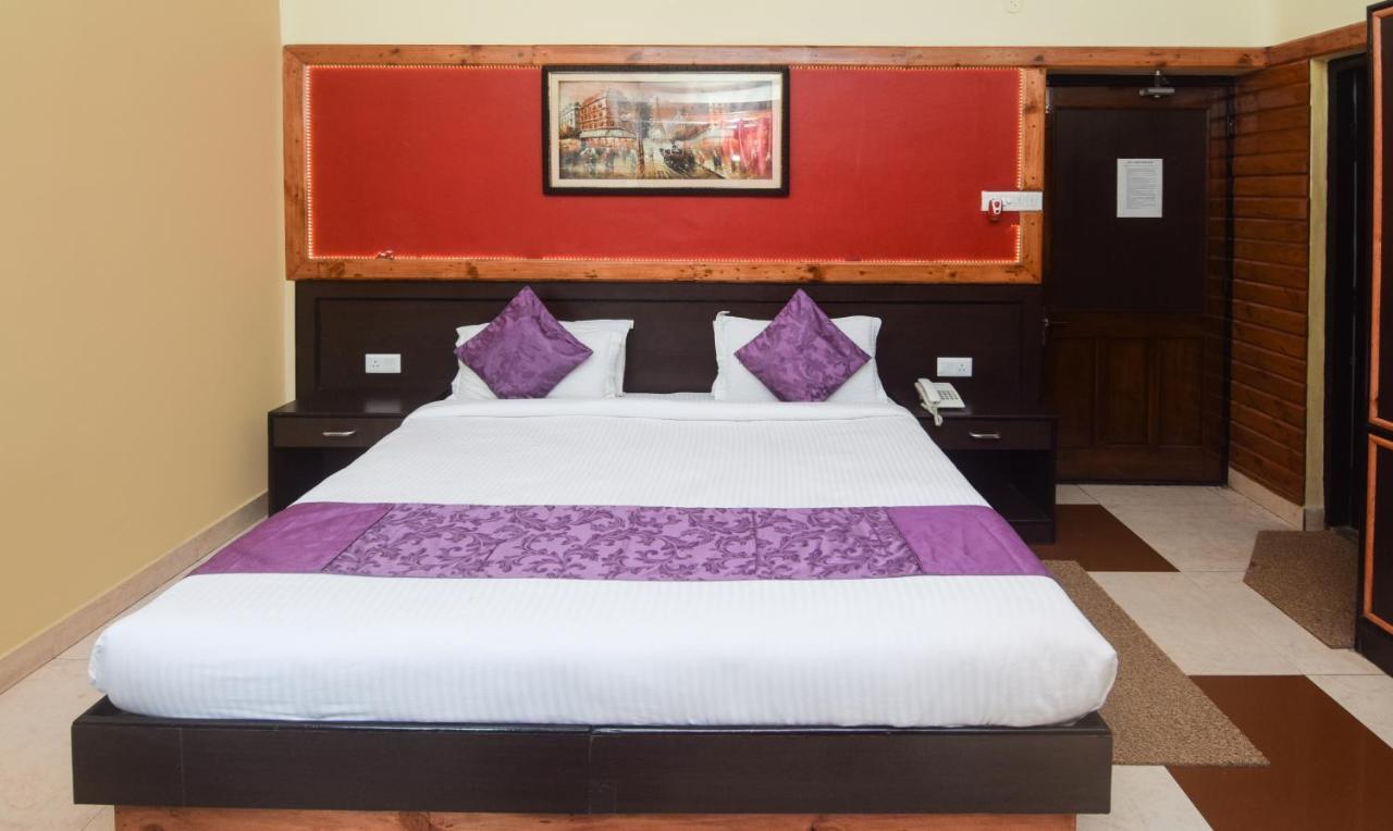 Hotel Varuna Varanasi Ngoại thất bức ảnh